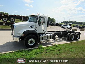 2014 Mack Granite GU813 - Cab & Chassis