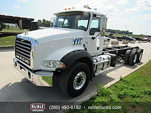 2014 Mack Granite GU813 - Cab & Chassis