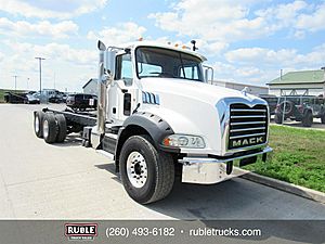 2014 Mack Granite GU813 - Cab & Chassis