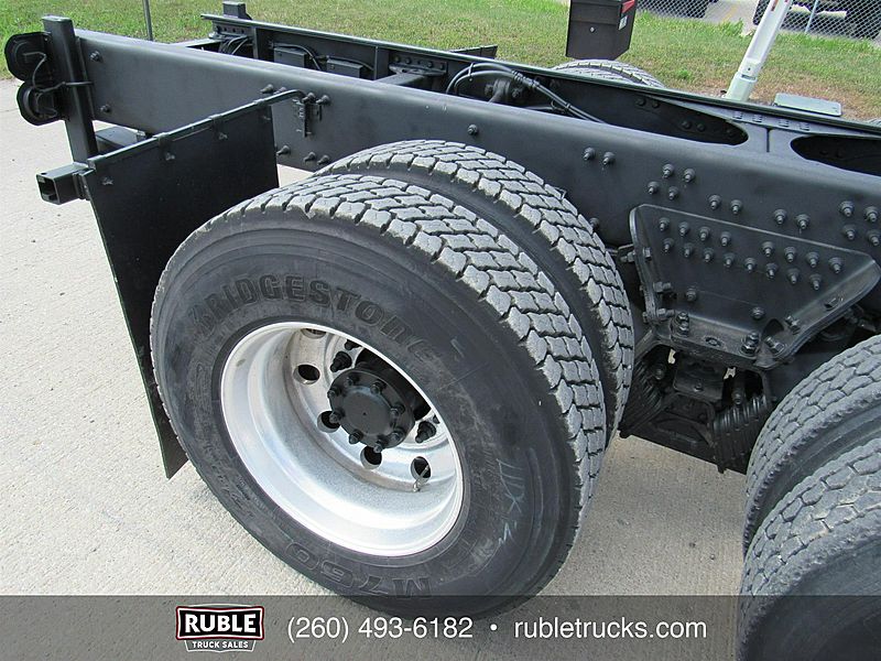 2014 Mack GU813