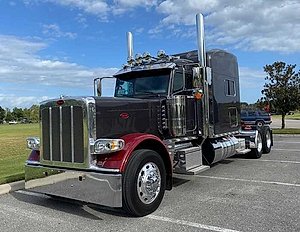 2022 Peterbilt 389