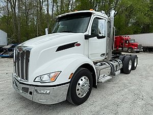 2023 Peterbilt 579