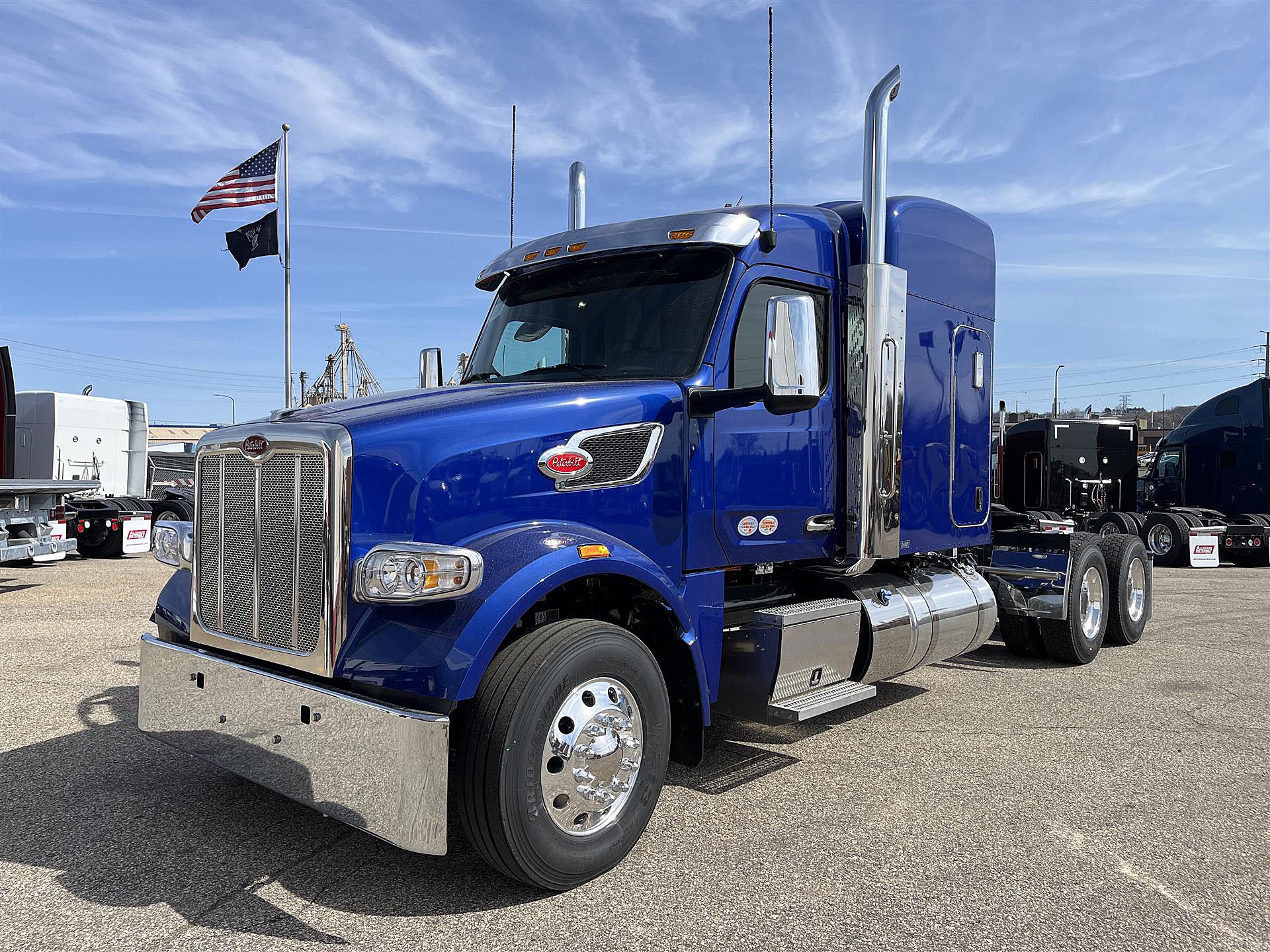 2026-peterbilt-567.1.jpg