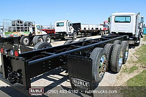 2013 Mack GU713