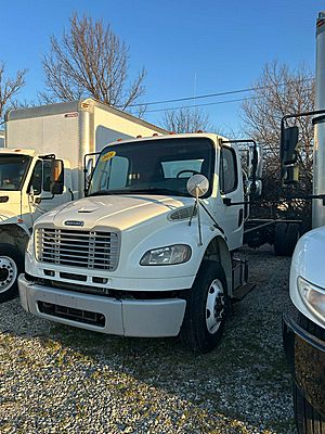 2018 Freightliner M2 106 - Day Cab