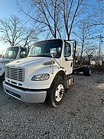 2018 Freightliner M2 106