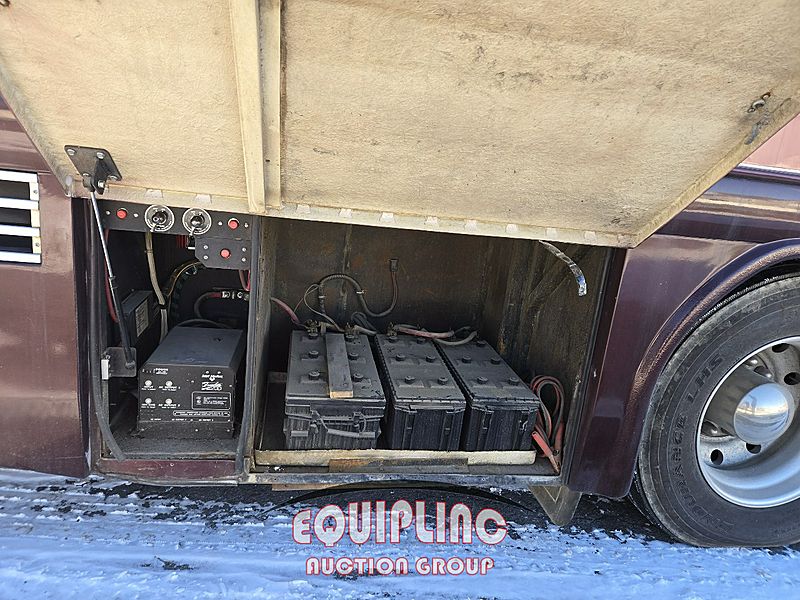 1996 COUNTRY COACH INTRIGUE