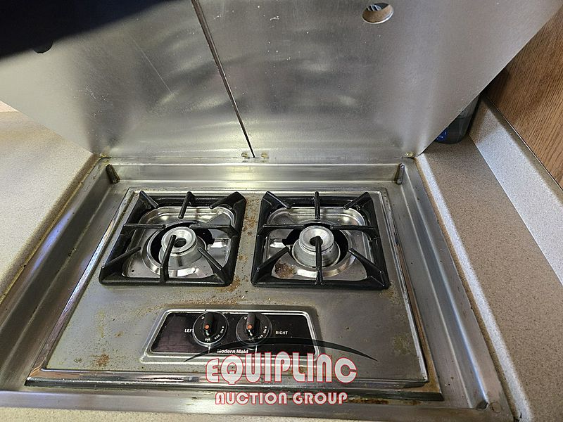 1996 COUNTRY COACH INTRIGUE