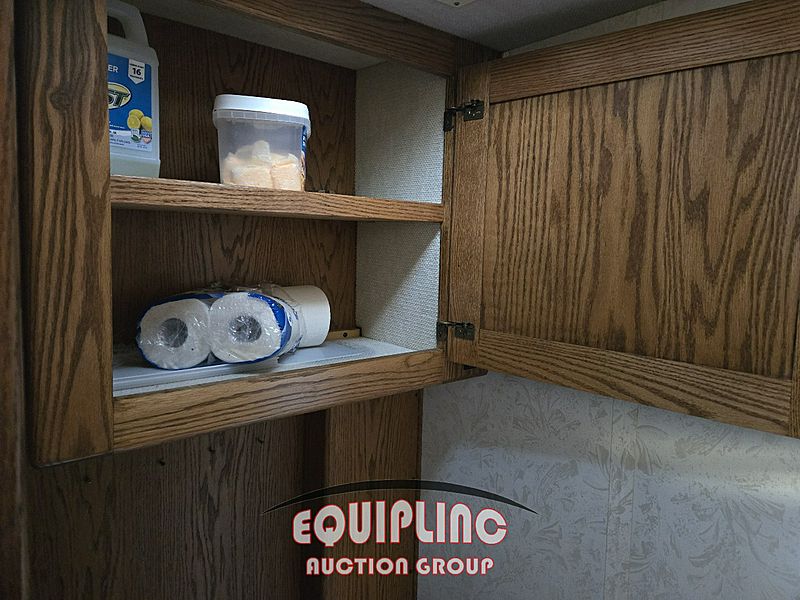 1996 COUNTRY COACH INTRIGUE