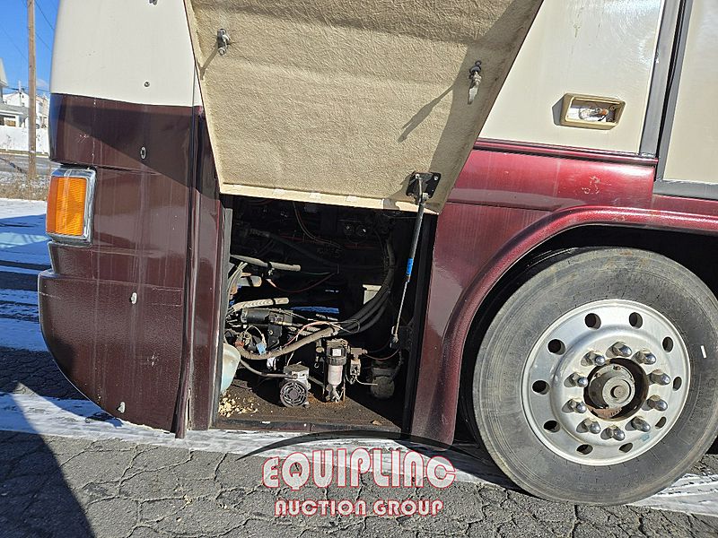 1996 COUNTRY COACH INTRIGUE