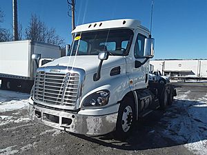2018 Freightliner Cascadia 113 - Day Cab