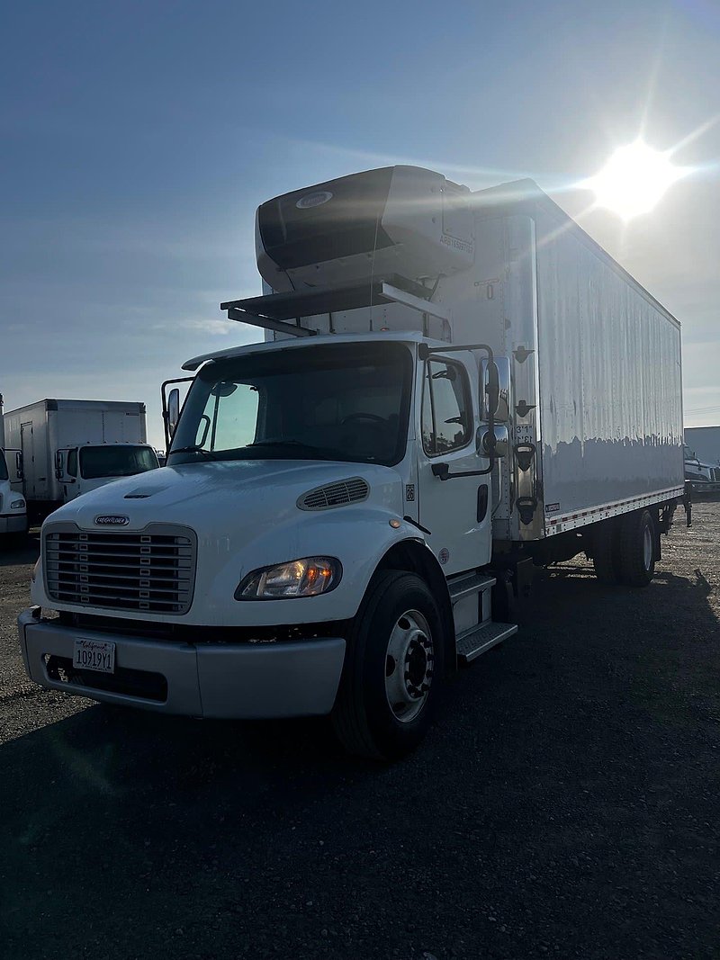 2016 Freightliner M2 106