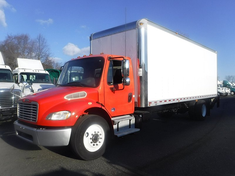 2018 Freightliner M2 106