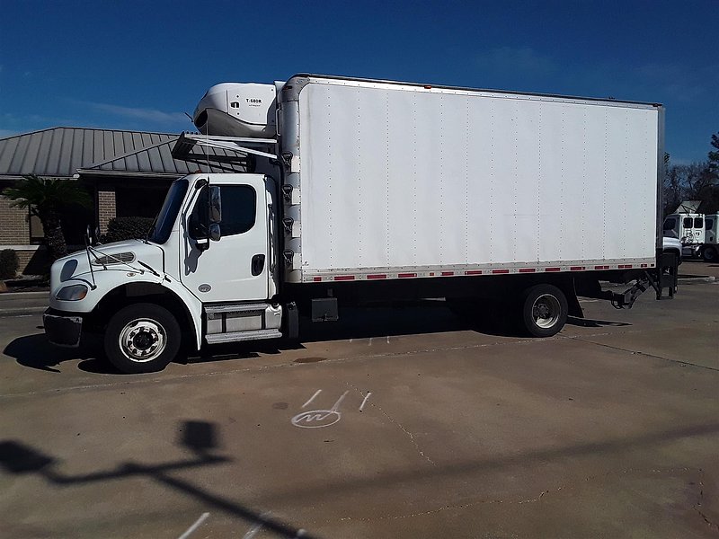 2018 Freightliner M2 106