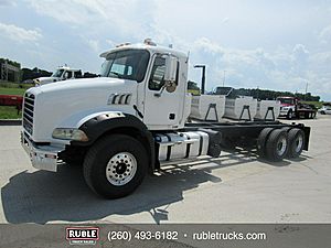 2013 Mack Granite GU813 - Cab & Chassis