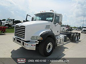 2013 Mack Granite GU813 - Cab & Chassis
