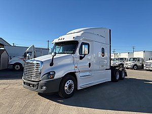 2017 Freightliner Cascadia 125 - Sleeper Truck