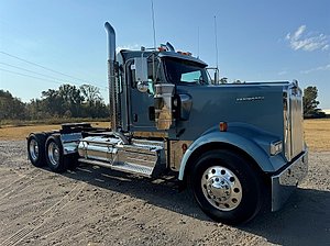 2025 Kenworth W900L - Day Cab