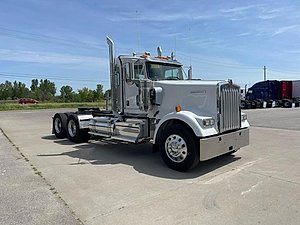 2025 Kenworth W900L