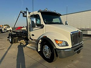 2025 Kenworth T380