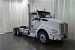 2025 Kenworth T880