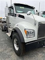 2025 Kenworth T880
