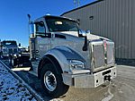 2025 Kenworth T880