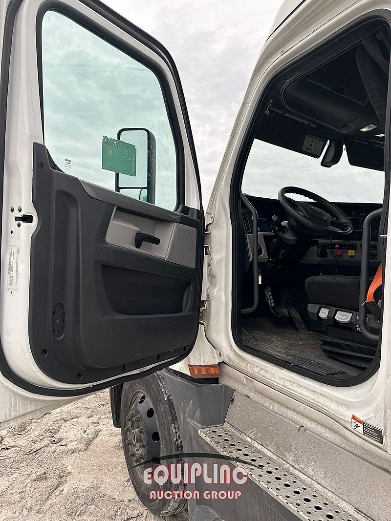 2019 Freightliner CASCADIA