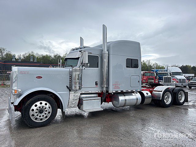 2022 Peterbilt 389