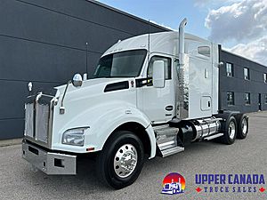 2022 Kenworth T880 - Sleeper Truck