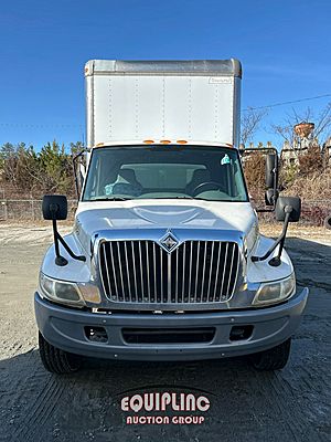 2004 International MA015 - Box Van