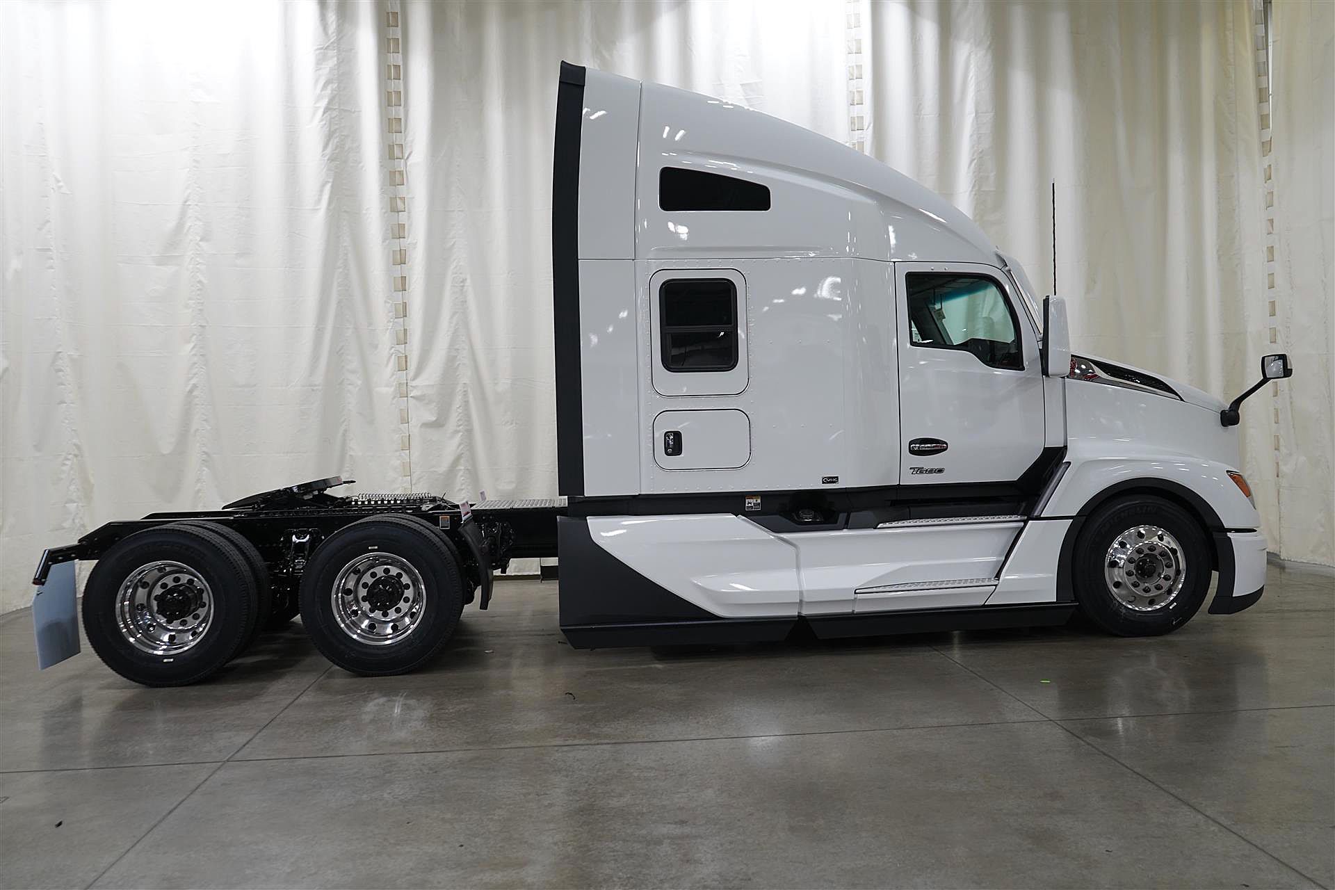 2026 Kenworth T680 For Sale 76" Sleeper 0595061