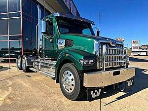 2025 Western Star 49X 72" Mid Roof - Day Cab