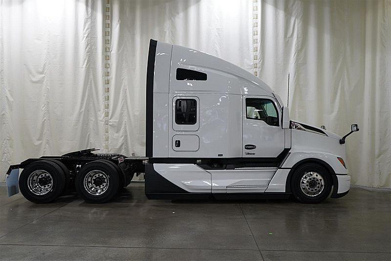 新海 2026 Kenworth T680 For Sale | 76