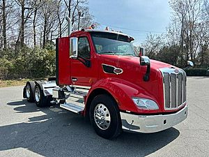 2019 Peterbilt 579 - Day Cab