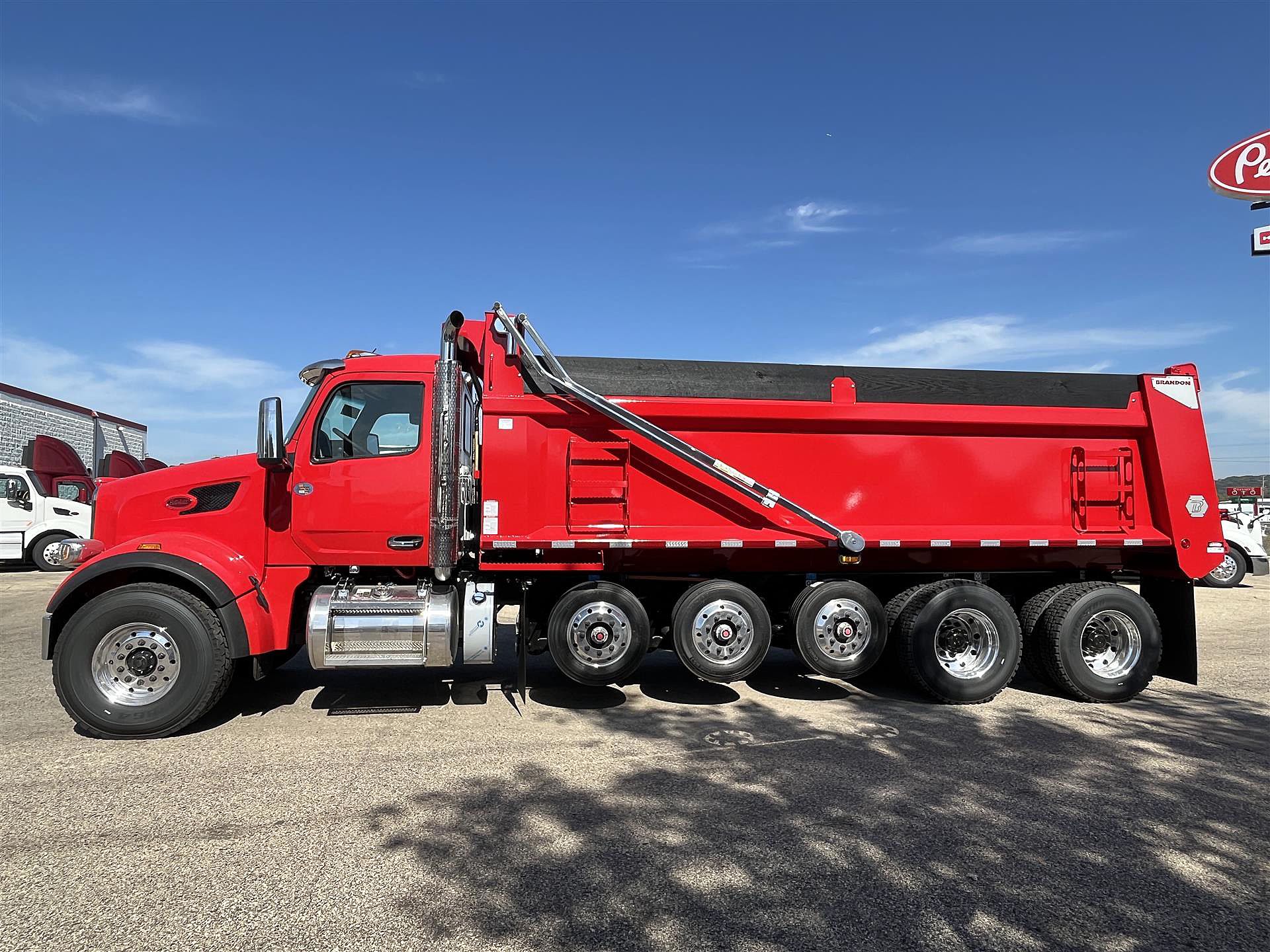 2026-peterbilt-567.2.jpg