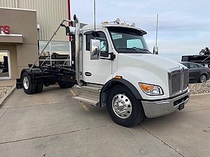 2025 Kenworth T380 - Day Cab
