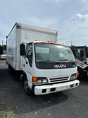 2004 Isuzu NPR - Box Truck