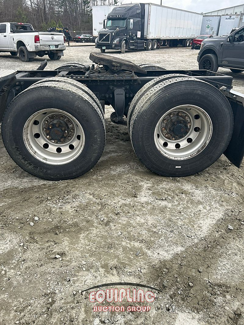 2011 Freightliner Cascadia