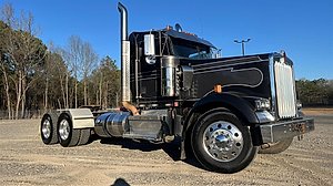 2020 Kenworth W900L - Day Cab