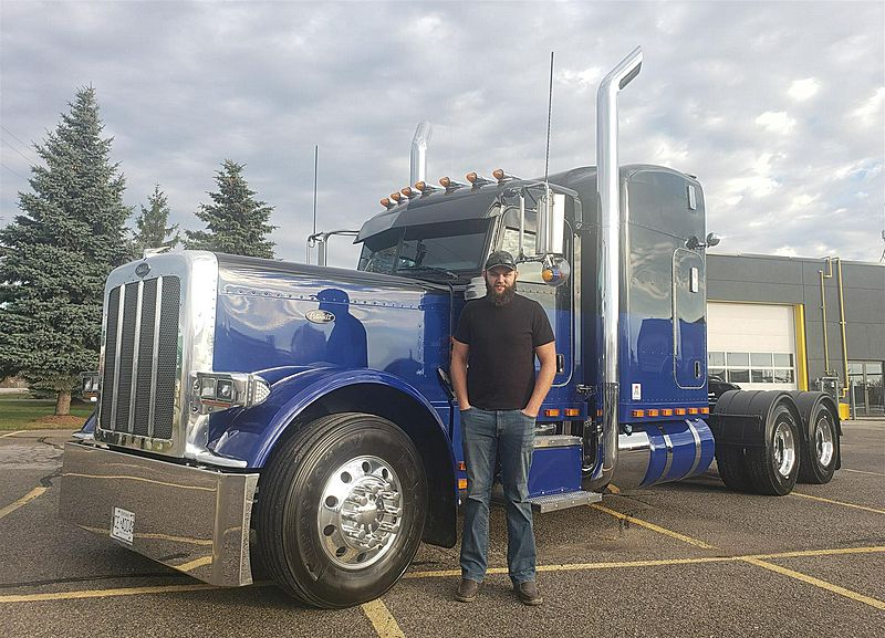 2022 Peterbilt 389 Price