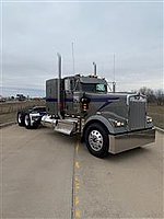 2025 Kenworth W900L