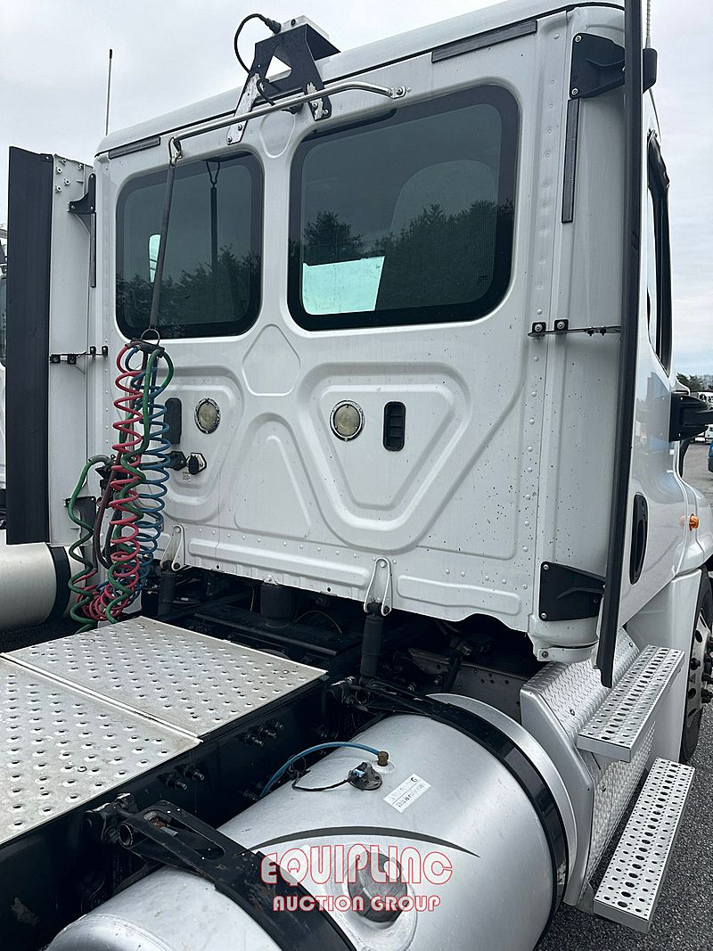 2019 Freightliner Cascadia