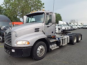 2017 Mack Pinnacle CXU600