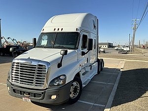 2019 Freightliner Cascadia 125 - Sleeper Truck