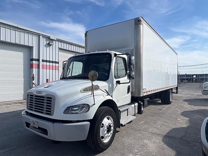 2018 Freightliner M2 106