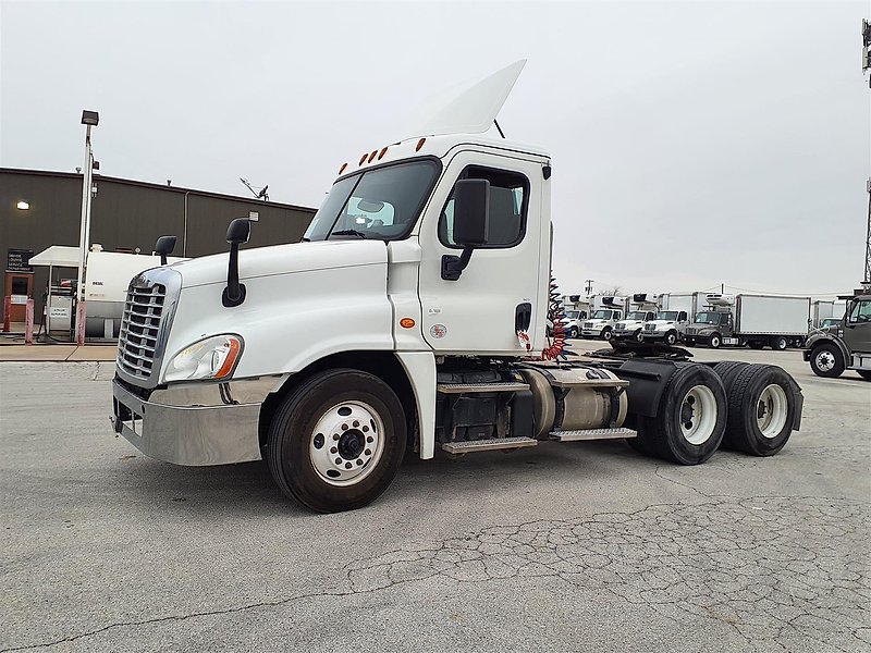 2018 Freightliner CASCADIA 125