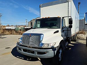 2018 International DuraStar 4300 - Box Van