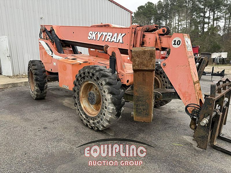 2005 SKY TRAK 