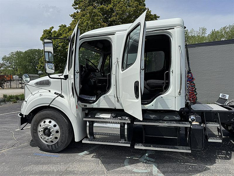 2016 Freightliner M2 112